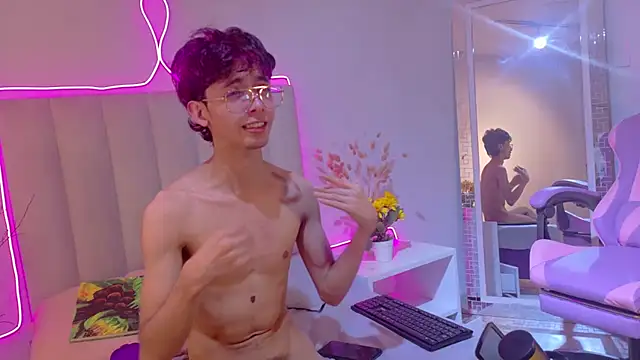 Twink_Sebas7 webcam