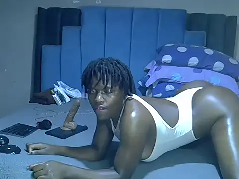 melanin_moon webcam