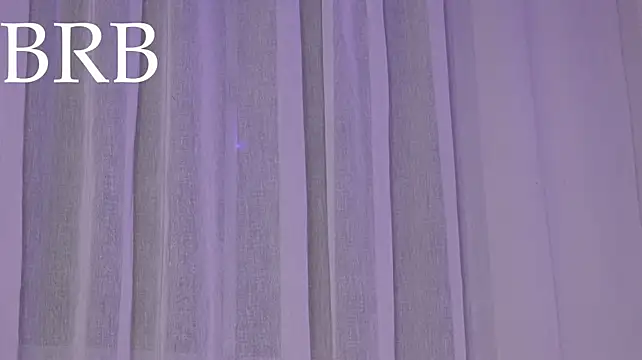 sweettaaron01 webcam