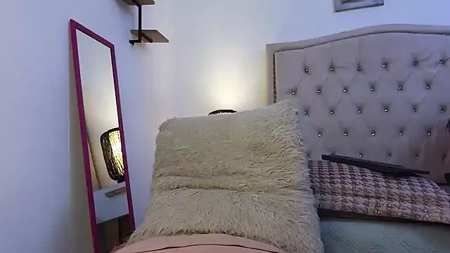 Sofia_Blosom webcam