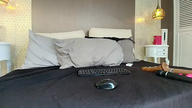 Tiifany_Baker webcam