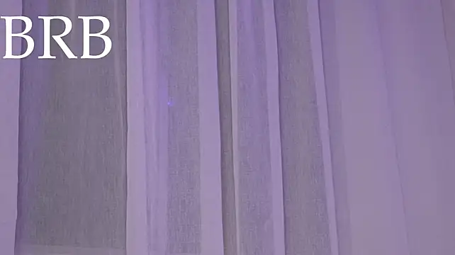 sweettaaron01 webcam