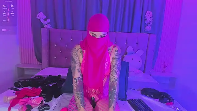 Nayla-Mouna webcam