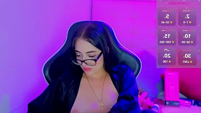 Amiee_Kovva live cam on StripChat
