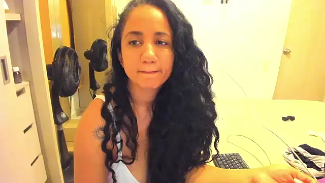 alaskmiller1 live cam on StripChat