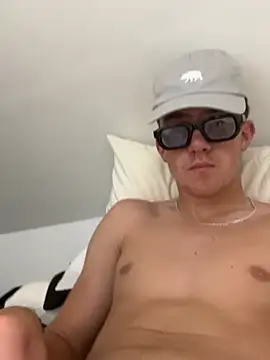 HugoJSK2005 webcam