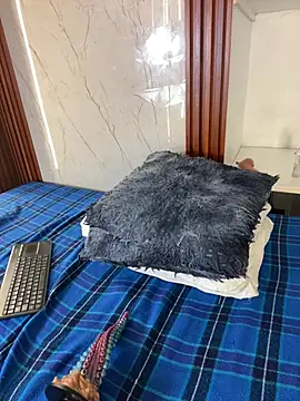 Eva_Feller69