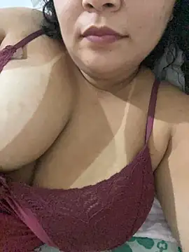 sweetgirll23 webcam