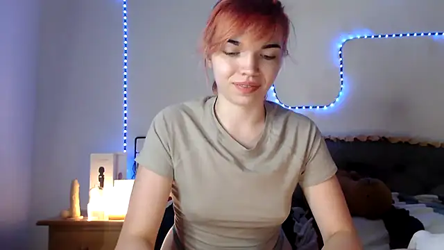 olivka-flower live cam on StripChat
