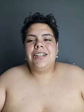 Hailey_Curvy webcam