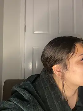 treasurebabii live webcam