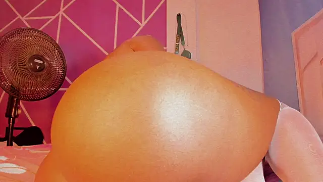 Sara_hot12112 webcam