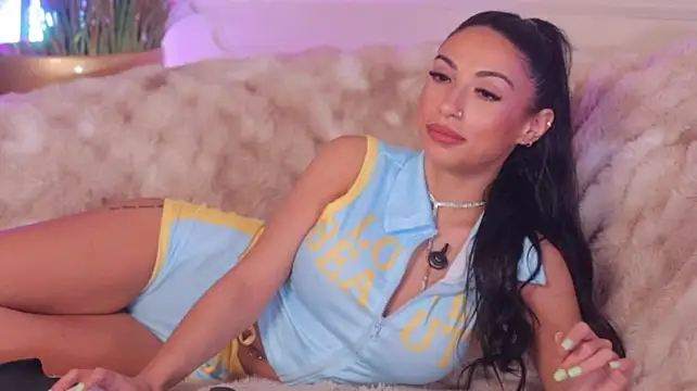 Anais_Bloom webcam