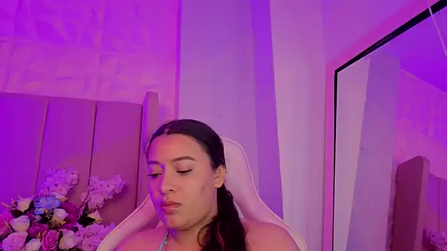 MollyBigBoobs12 live webcam