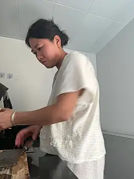 daaqnn (F milf) - 祝玲玲每天开开心心