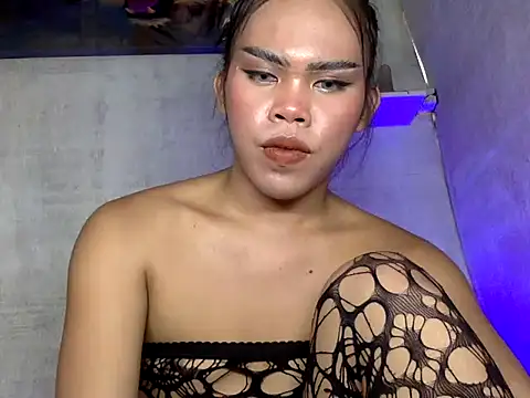 HOT_CUM_ELLA webcam
