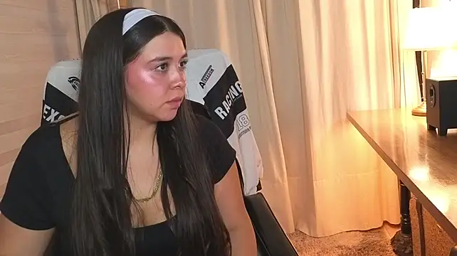 Isabella_max webcam