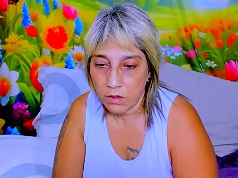 indianroxy webcam