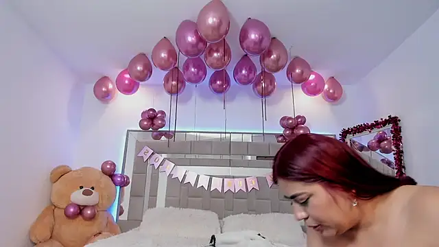 silvia_lane live cam on StripChat