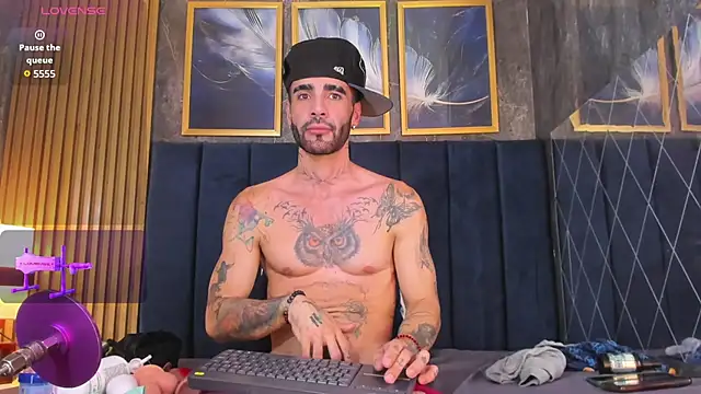 Lancelot_Benwick live cam on StripChat