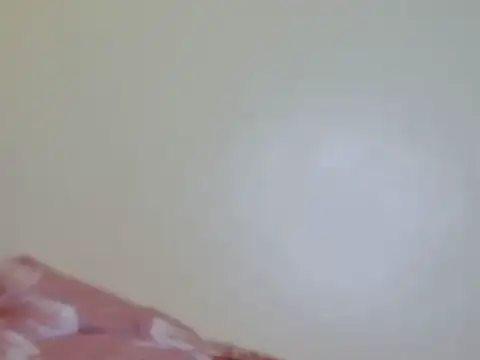 LovelyQueenR webcam