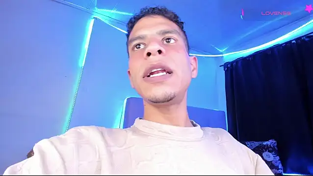 Ethan_Boyy webcam