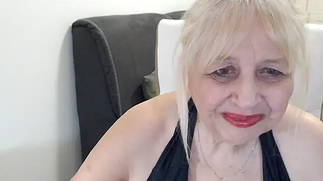SusiLifeXXX webcam