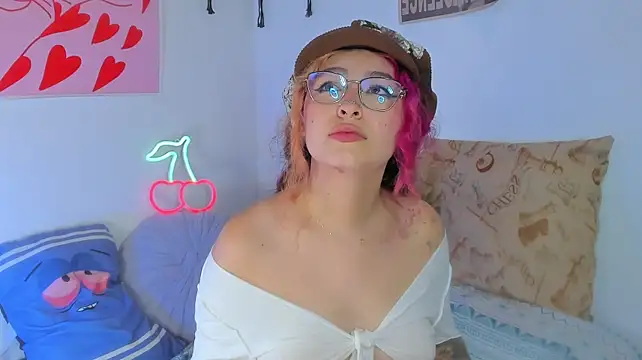 MarieTaylor_ webcam
