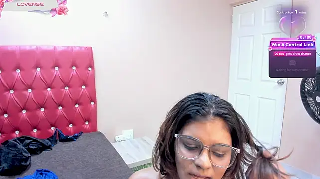 MS_CLAWDEEN webcam
