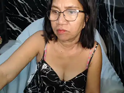 ASIANDOLLY4U69 webcam