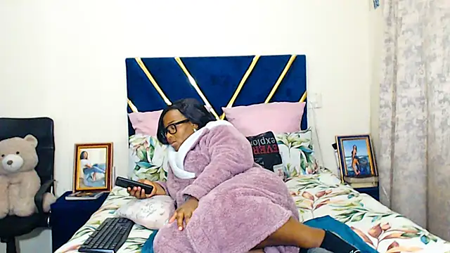 veronica1xxx live cam on StripChat