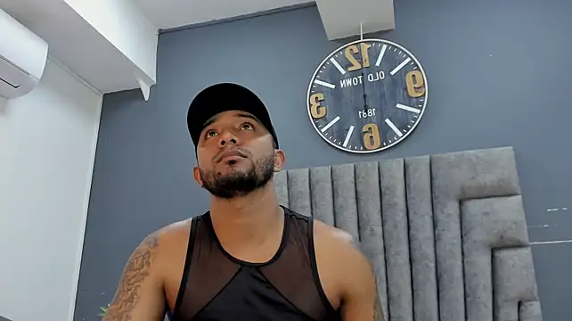 Robin_Rief live cam on StripChat