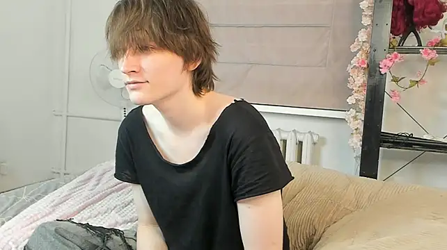 Ash_Foxglove live cam on StripChat