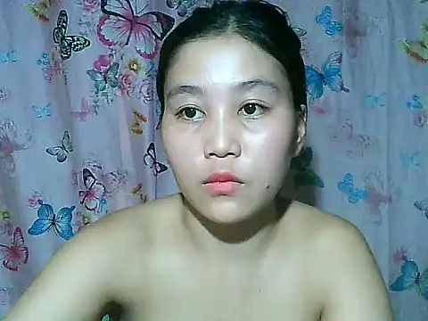 SexyAsianPussy4u live cam on StripChat