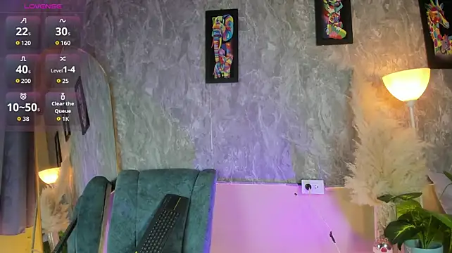 Lauren_smiles webcam