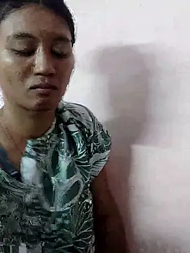 Rayya_4yy webcam