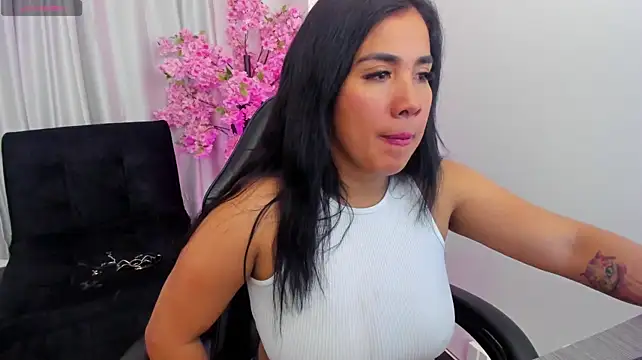 KAROLIVONNE webcam