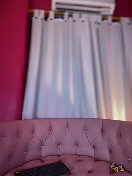 LeylaKnox webcam