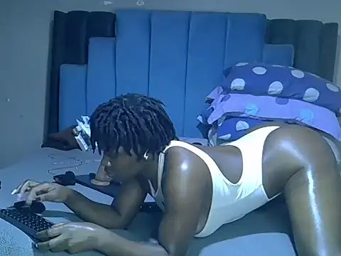 melanin_moon webcam