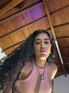Modelo: EmmaRoux_
