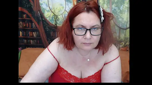 PlayfullMature webcam
