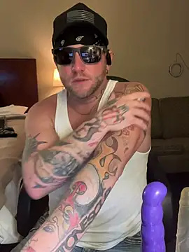 livingpuddle (Ask my age) - daddy needs $$$$$$