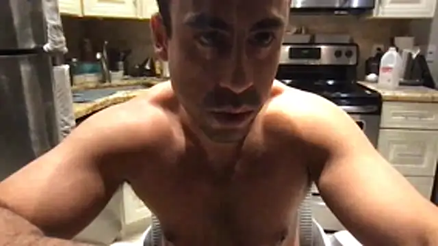 BigGuyMuscle webcam