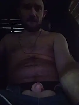 Spunwhiteboy317 live cam on StripChat