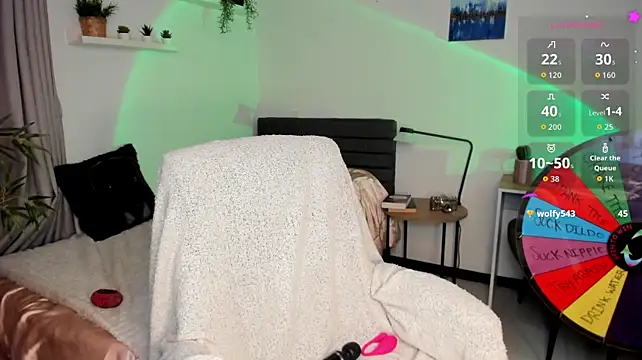 moonhelen live cam on StripChat
