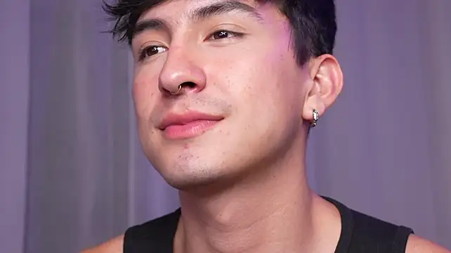 sweettaaron01 webcam