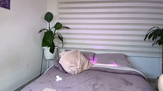 Sky_Intimate webcam