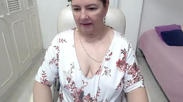 leonela_69 webcam
