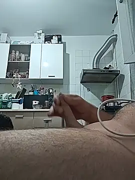 Gutti9369 webcam