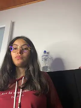 hotwife26 webcam